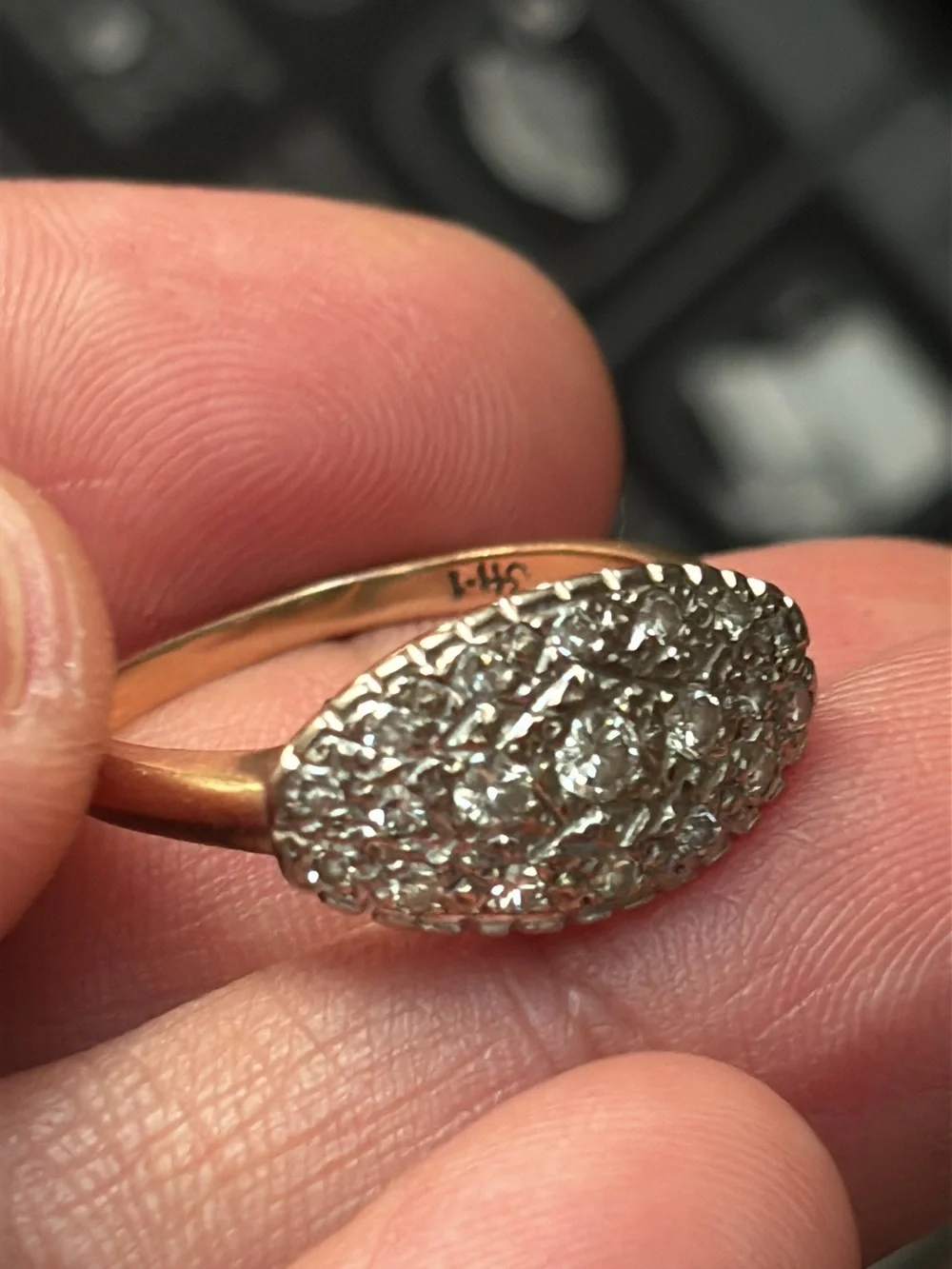 N/A elegant solid